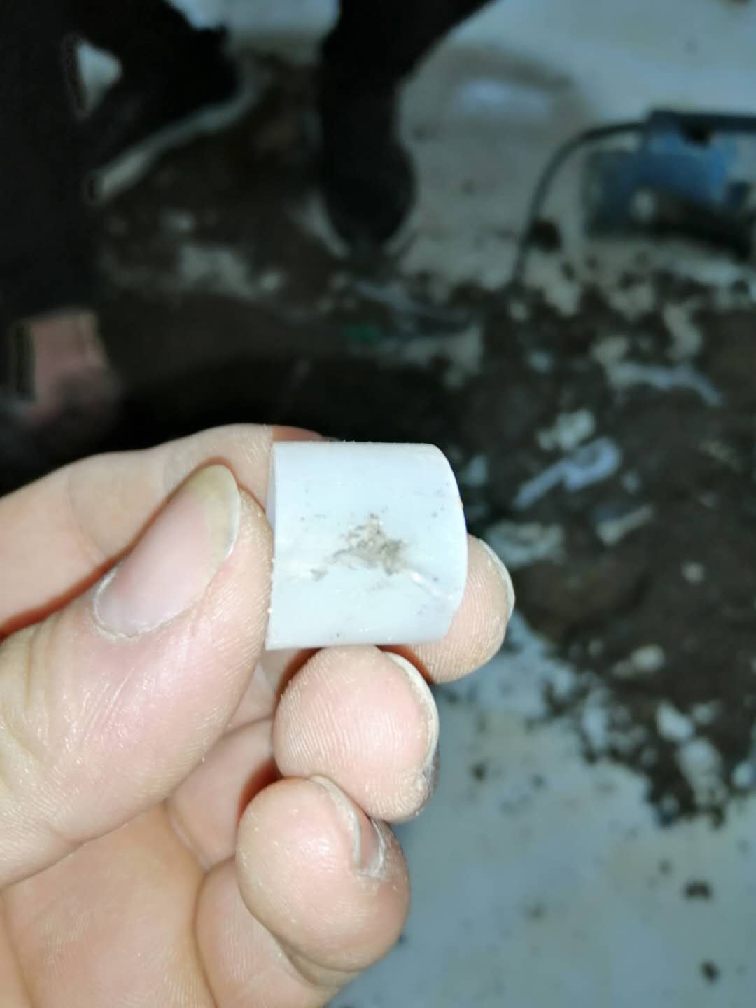 耿马家里地暖漏水了怎么办？